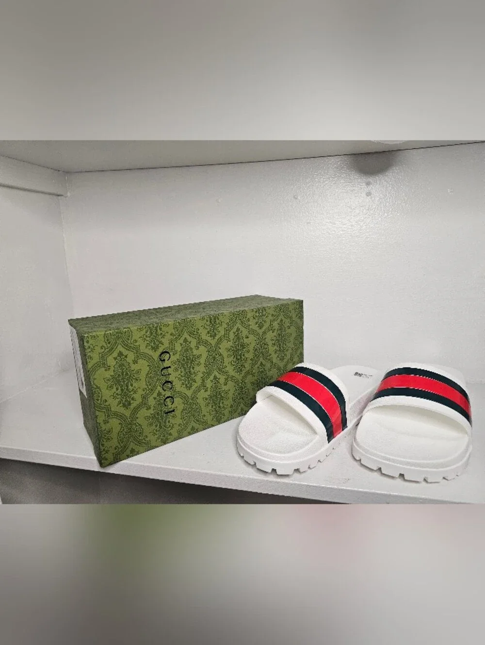Gucci White Slide Sandals with Red and Green Stripe